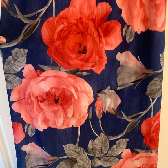 Quiz | Floral Halter Maxi Dress - Picture 5 of 14